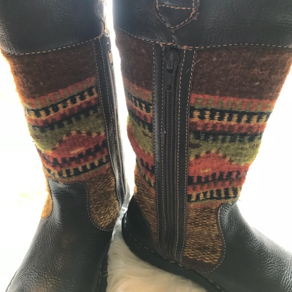 BOOTS! - Picture 3 of 5